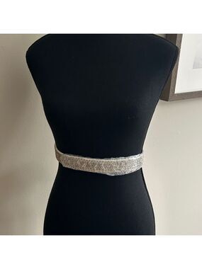 White House Black Market Textured Silver cream and white Belt